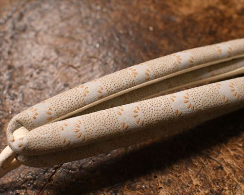 爪唐草柄印伝花緒