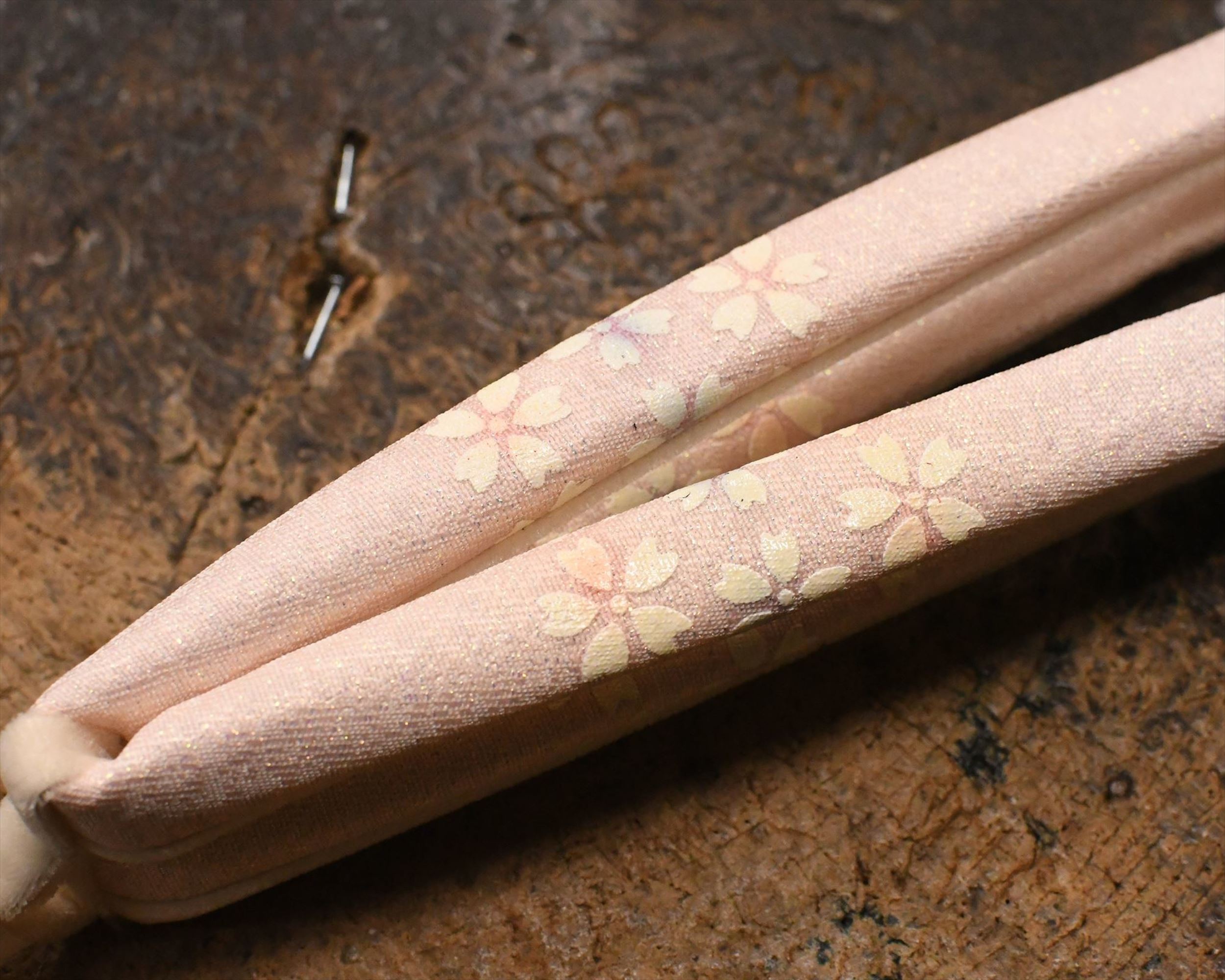 小桜柄シルクラメ花緒