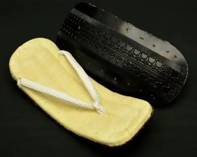壷下がり・前反り　実用草履