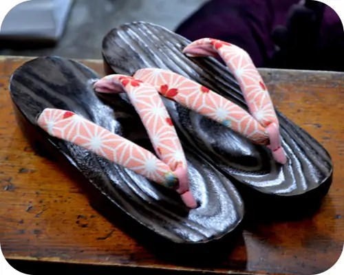 焼き相右近に麻の葉柄花緒