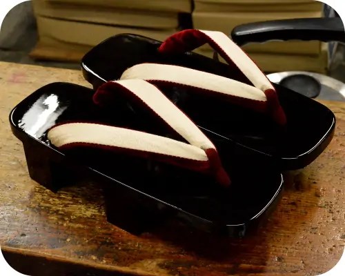 黒大艶芳町に縮緬福林花緒