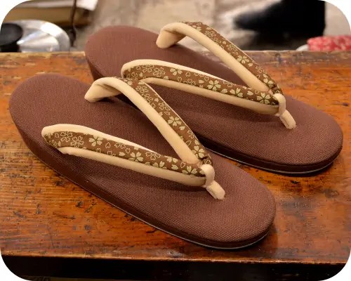 帆布草履に花柄シルク印伝福林花緒