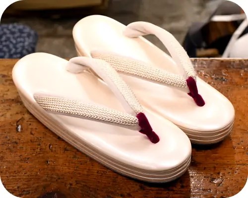 ３分３枚本革草履に組紐福林花緒