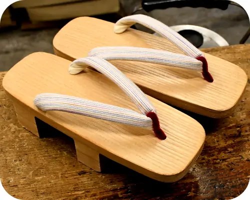 芳町に遠州綿紬・縞柄花緒