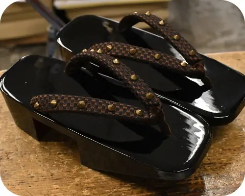 黒大艶相小町にお客様加工花緒