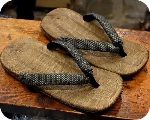 南部烏表雪駄に紬花緒