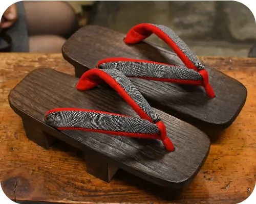 焼き芳町に鮫小紋福林花緒