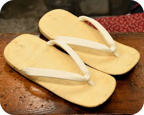 本南部表雪駄に白なめし革花緒