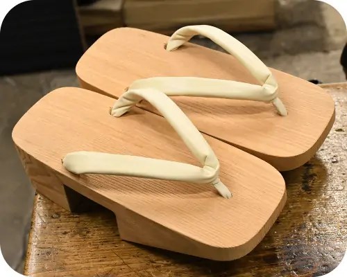 合目柾大小町に白なめし革花緒