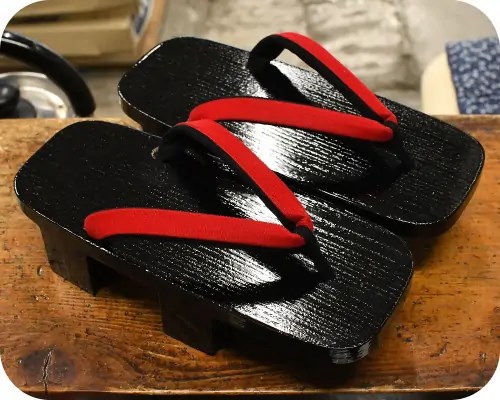 黒捌き大下方に罠福林花緒