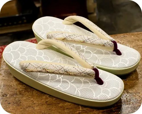 パンチメッシュ草履に組紐福林花緒