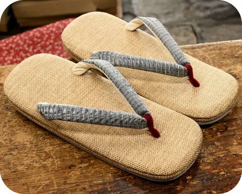 麻織風草履に結城紬花緒