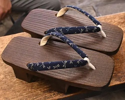 焼き大下方に蜻蛉柄花緒
