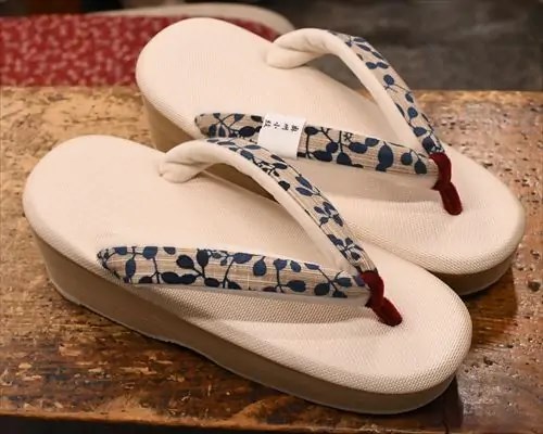 ＥＶＡ草履に奥州小紋福林花緒