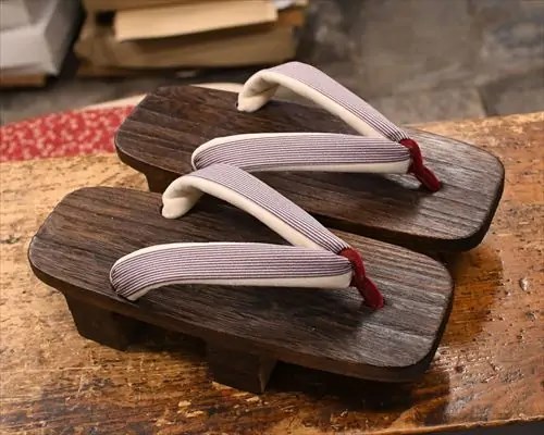 焼き芳町に縞柄福林花緒