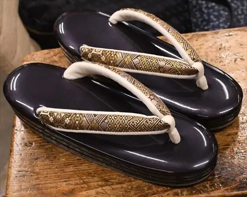 ３分３枚本革草履に名物裂福林花緒