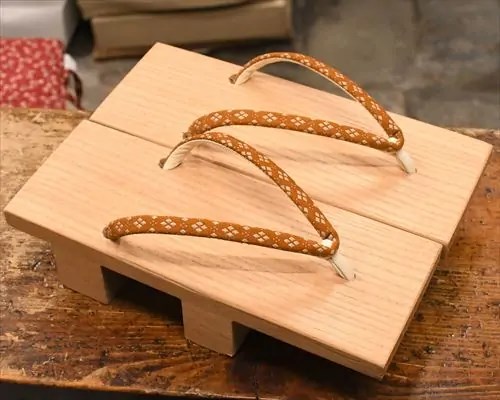 真角に武田菱柄印伝花緒