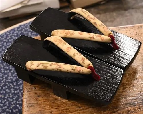 黒捌き相三味に百鬼夜行柄花緒