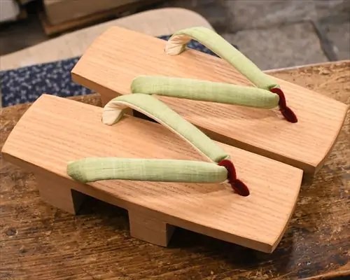 相三味に近江織麻布花緒
