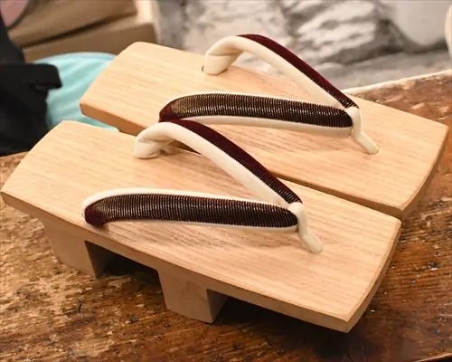 相三味に金通し福林花緒