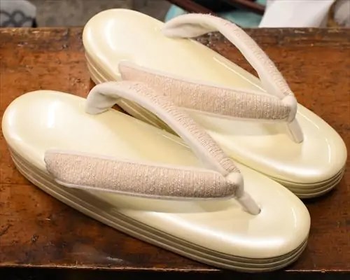 ３分３枚本革草履にラメツイード福林花緒