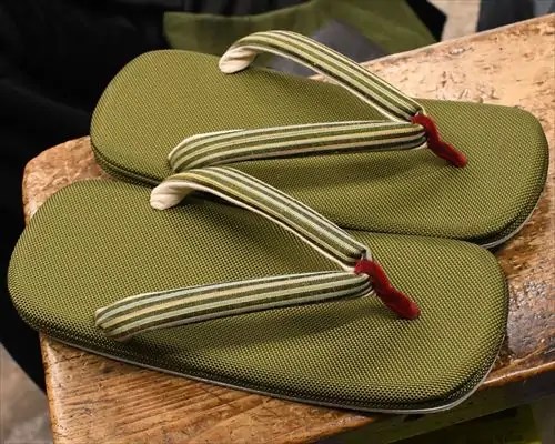 コーデュラ草履に結城紬花緒