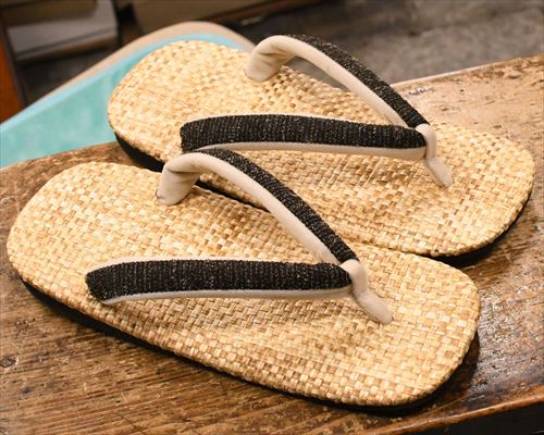 パナマ市松草履に奄美布福林花緒