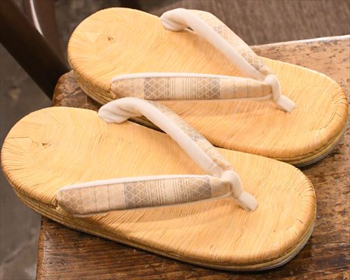 南部表草履に野蚕糸福林花緒