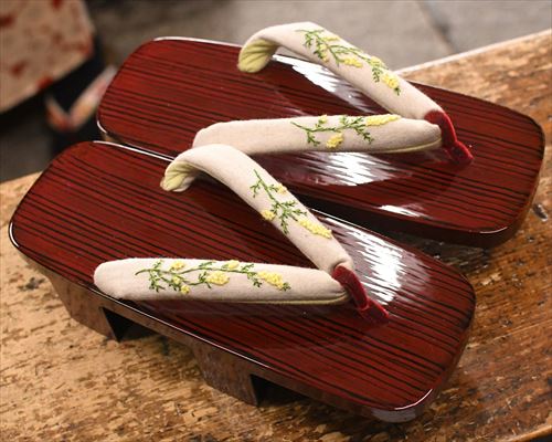 糸春芳町にミモザ柄刺繍花緒
