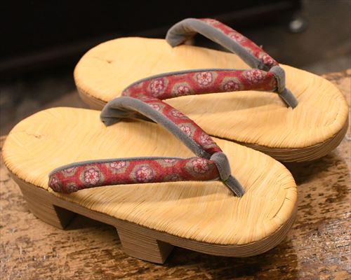 南部表付き横柾相日光に持ち込み花緒