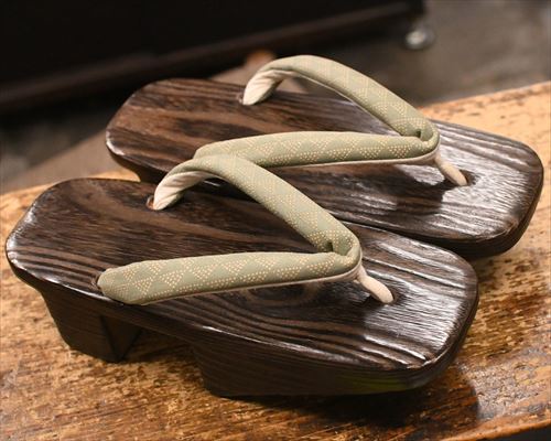 焼き相千両に鱗柄印伝花緒