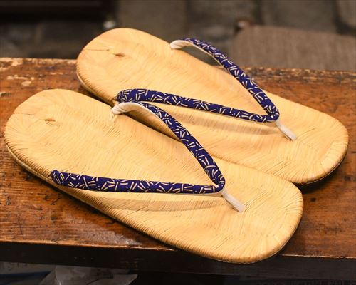 南部表雪駄に蜻蛉柄印伝花緒