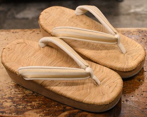 表付き舟形に野蚕糸花緒