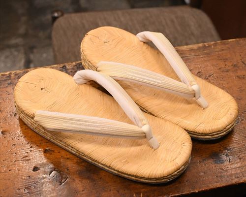南部表草履に縞柄福林花緒