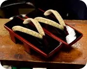 塗り分け相三味に花柄内玉花緒
