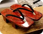 津軽塗芳町に黒無地タピール花緒