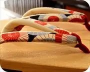 芳町に蛇の目傘柄花緒　花緒