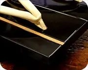 胡麻竹ライン張り・黒塗り真角に白鞣し革花緒　前壷