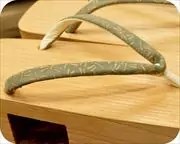 大小町に蜻蛉柄印伝花緒　花緒