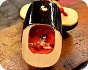 黒塗り・千羽鶴柄金蒔絵付ぽっくりに編み三石花緒　花緒