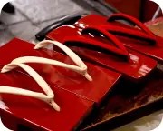 本朱の塗り下駄お揃い
