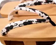 芳町に猫柄花緒　花緒