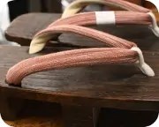 焼き芳町に遠州綿紬・絣花緒　花緒