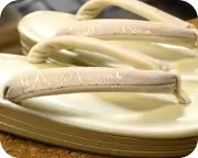 ３分３枚本革草履に露芝柄福林花緒　花緒