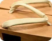 合目柾大小町に白なめし革花緒　花緒