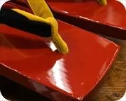 本朱相三味に編み三石花緒　前壷