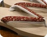 相右近に宝尽くし柄シルク印伝福林花緒　花緒