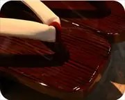糸春芳町に夏塩沢花緒　前壷