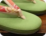 帆布草履に花柄福林花緒　前壷
