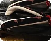 捌き相右近に猫柄福林花緒　花緒
